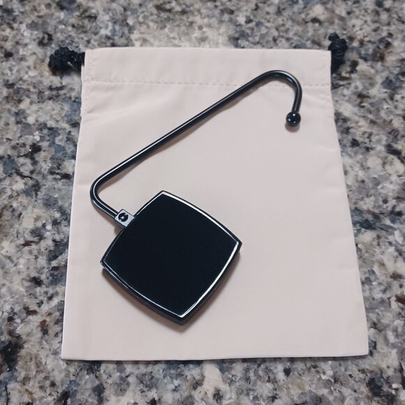 CHANEL Bag Hanger Hook with CC logo - New - Picture 4 of 7